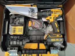 DeWALT DCD777S2T